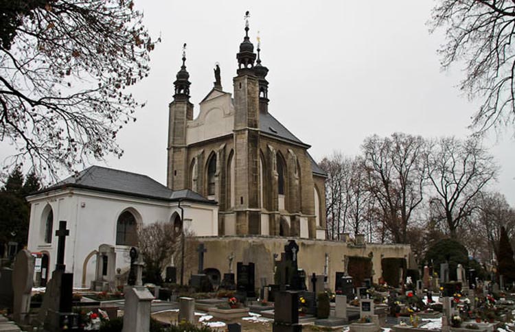 کلیسایی تزئین شده با استخوان در جمهوری چک