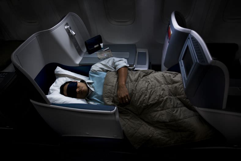 چطور در هواپیما، صندلی سایز خود پیدا کنیم؟