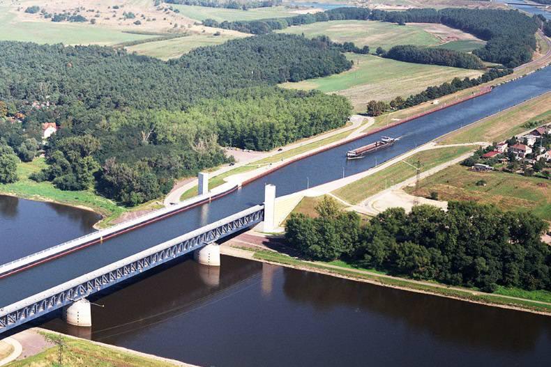 طراحی پل آبی ماگدبورگ در آلمان