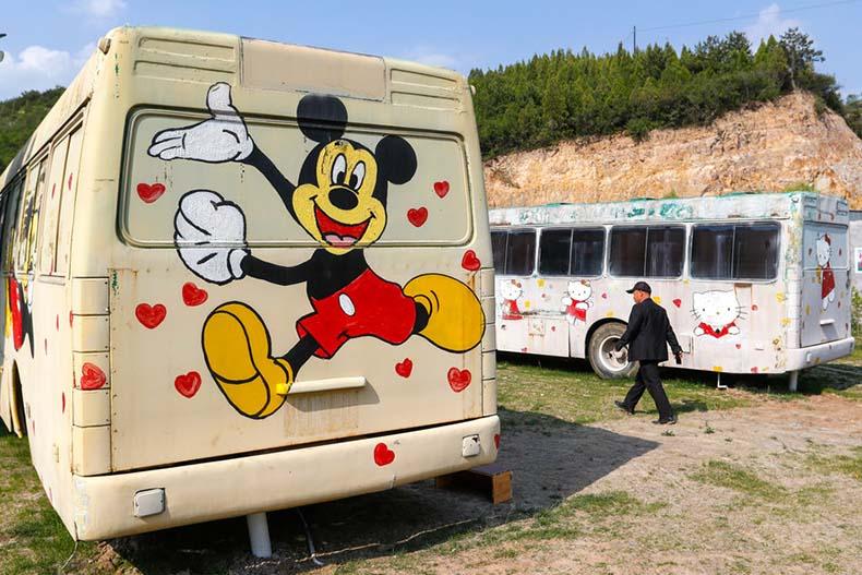 هتل‌ اتوبوس های کارتونی در چین