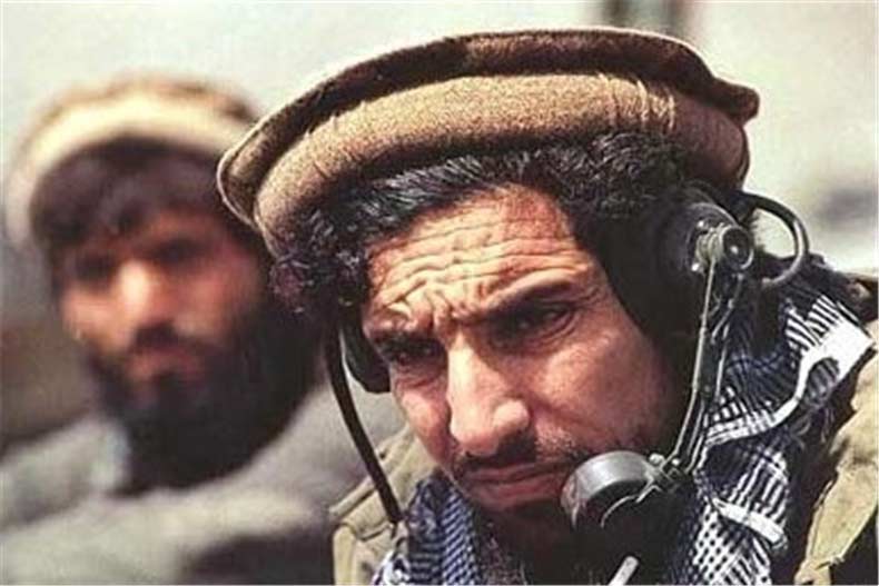 احمد شاه مسعود ، پاسدار زبان فارسی در آشفتگی های افغانستان