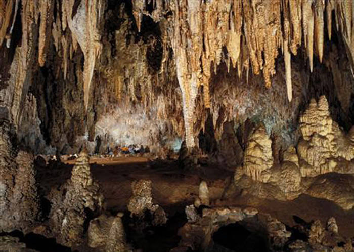 غار کناتاریکه ایلام