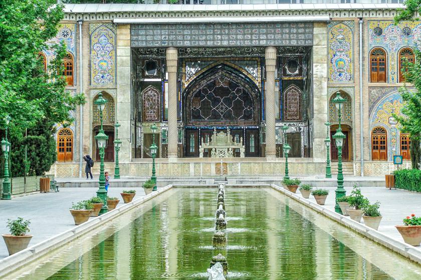 ایوان تخت مرمر، منظر شاهان قاجار به کاخ گلستان 