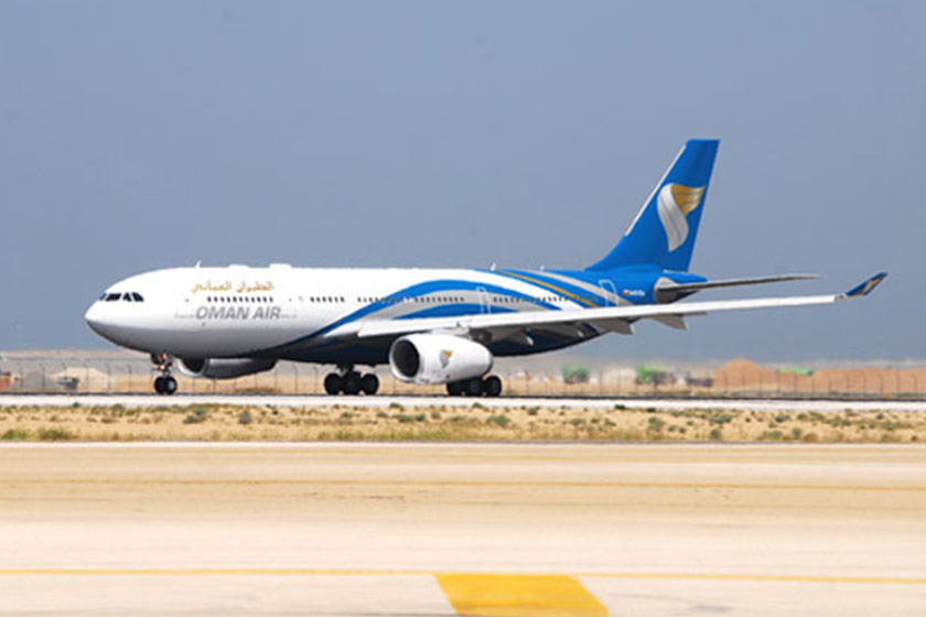 فرود اضطراری هواپیمای عمانی و آماده باش فرودگاه کویت