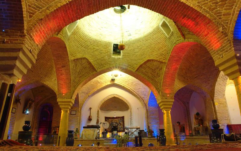 نورپردازی حمام قلعه همدان