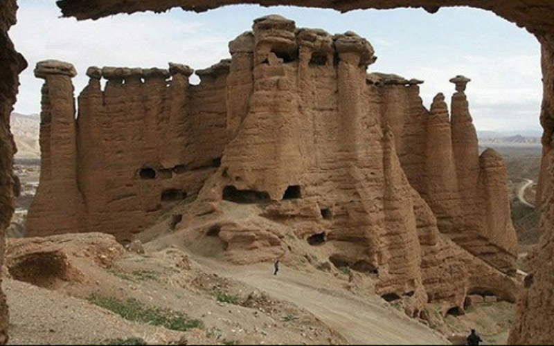 قلعه بهستان (کهن دژ) زنجان