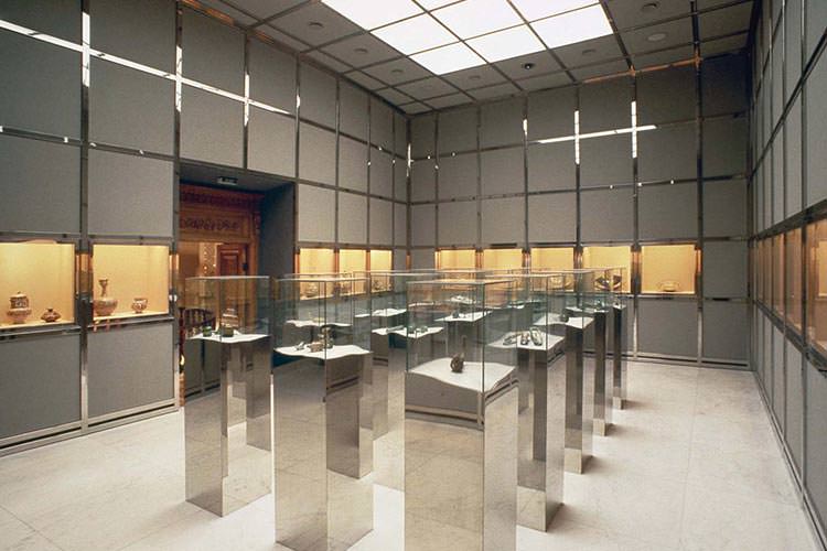 موزه آبگینه تهران ؛ مجموعه ای از ظریفترین آثار ایران موزه آبگینه