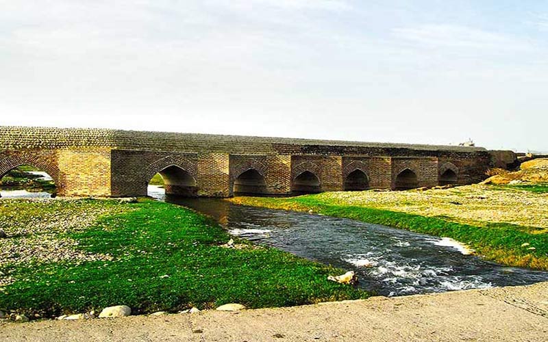  پل صیحه روی رودخانه کم آب 