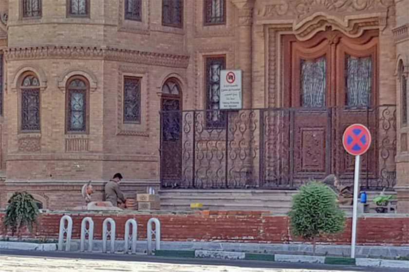 اداره کل میراث فرهنگی استان تهران خواستار توقف ساخت دیوار در مقابل ساختمان مجلس بهارستان شد