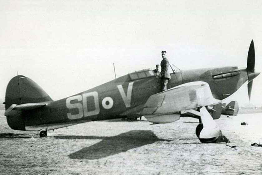 روزشمار: ۱۶ آبان؛ اولین پرواز هواپیمای هاوکر هاریکن در سال ۱۹۳۵