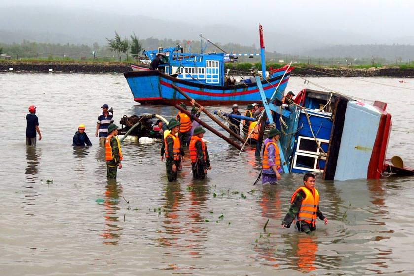 طوفان دمری در ویتنام ۲۷ کشته به جای گذاشت
