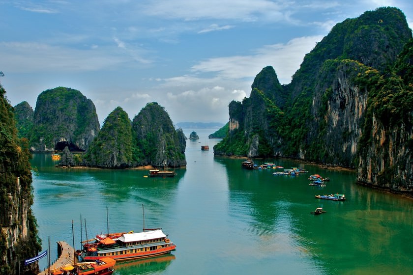 بهترین زمان سفر به ویتنام؛ کشور قله‌های بلند و جزایر سرسبز