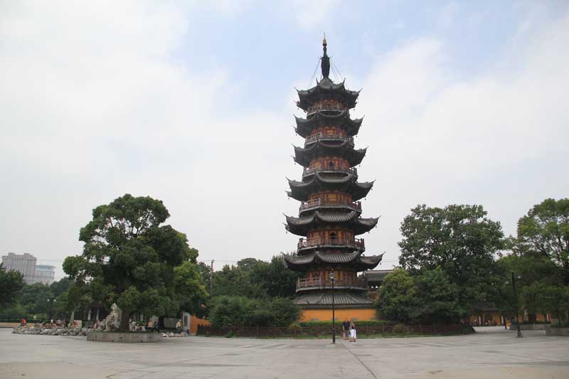 معبد لونگ هوا و پاگودا ، نوعی بنای مرتفع شرفی