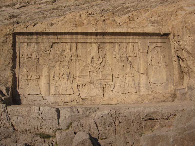 نقش برجسته فتحعلی شاه قاجار در ارتفاعات شهر ری