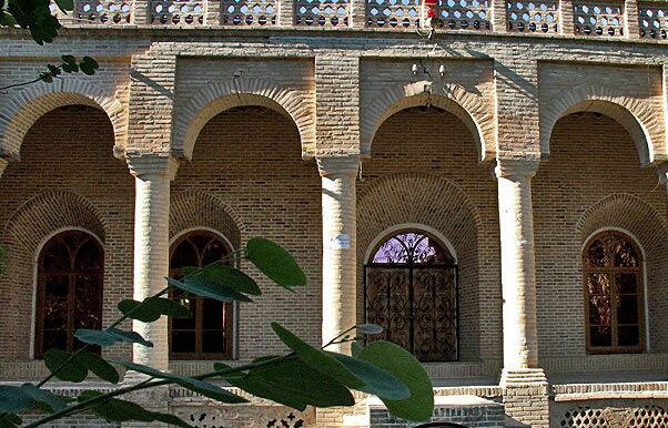 عمارت  صمیمی رامهرمز