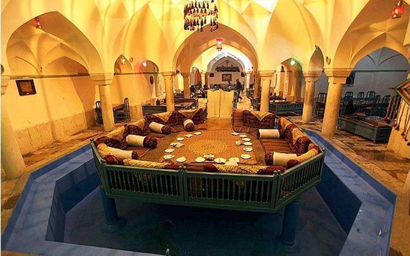 چایخانه سنتی و تخت های حمام وکیل کرمان