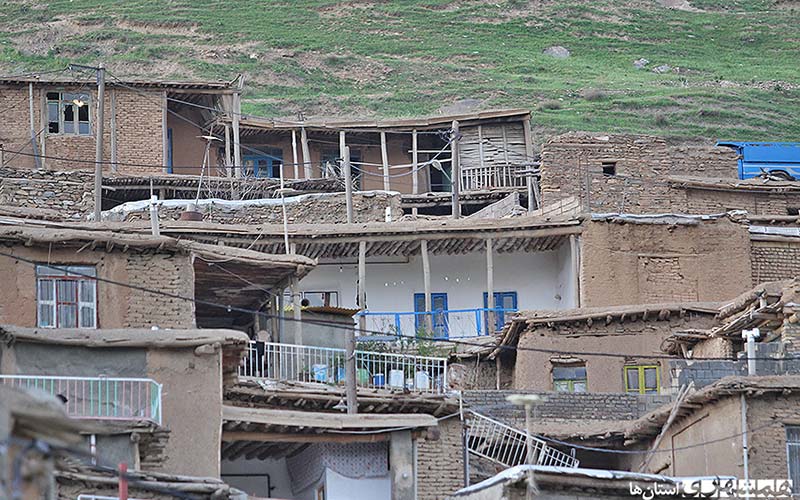 معماری پلکانی روستای ملهمدره اسداباد