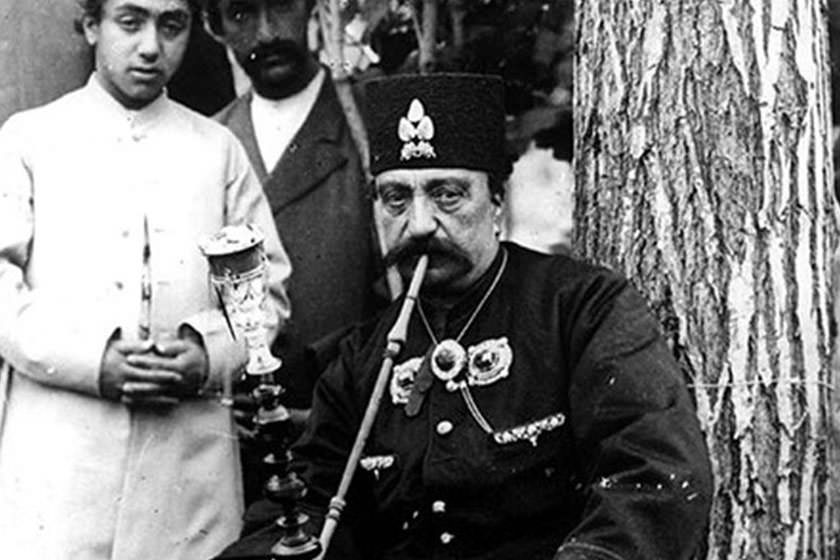 نمایش نخستین عکس سلفی ناصرالدین شاه در کاخ گلستان