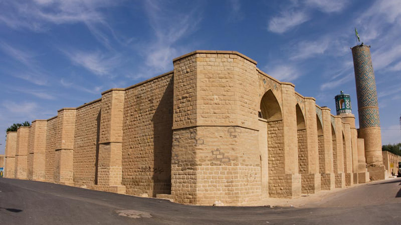 دیوارهای آجری مسجد جمع شوشتر