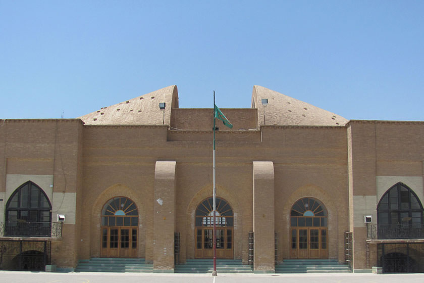 مرمت دبیرستان تاریخی ایرانشهر یزد آغاز شد