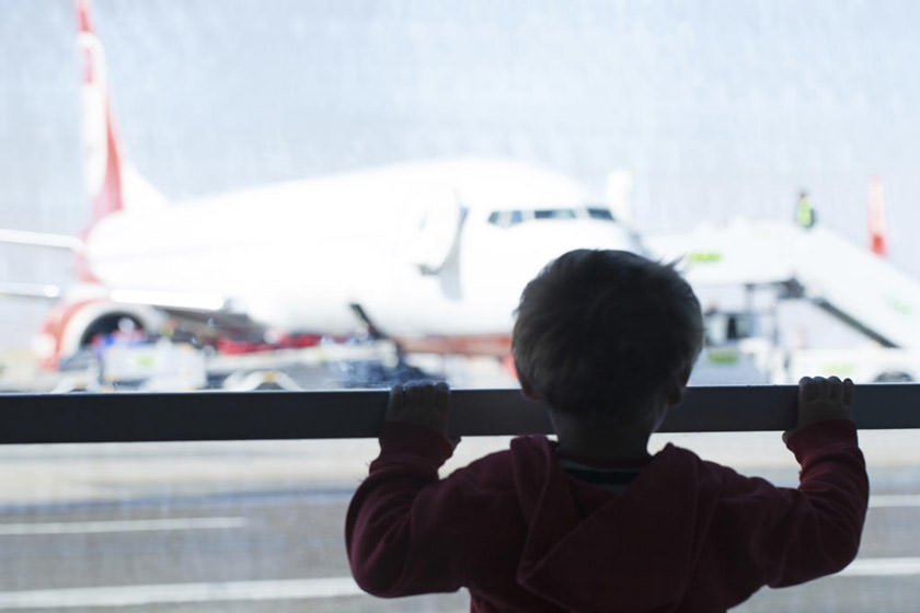 چگونه ایمنی کودکانمان را در سفرهای هوایی افزایش دهیم؟