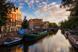 هزینه سفر به آمستردام چقدر است؟
