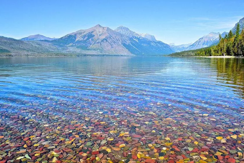 دریاچه های رنگارنگ آمریکا؛ نمایش قدرت و هنر طبیعت