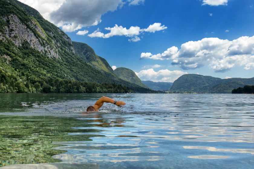 بهترین مکان‌های طبیعی برای شنا در اروپا