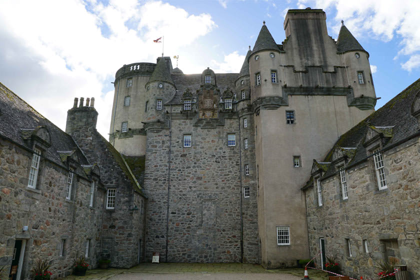 تسخیر قلعه فریزر در اسکاتلند توسط روح یک پرنسس