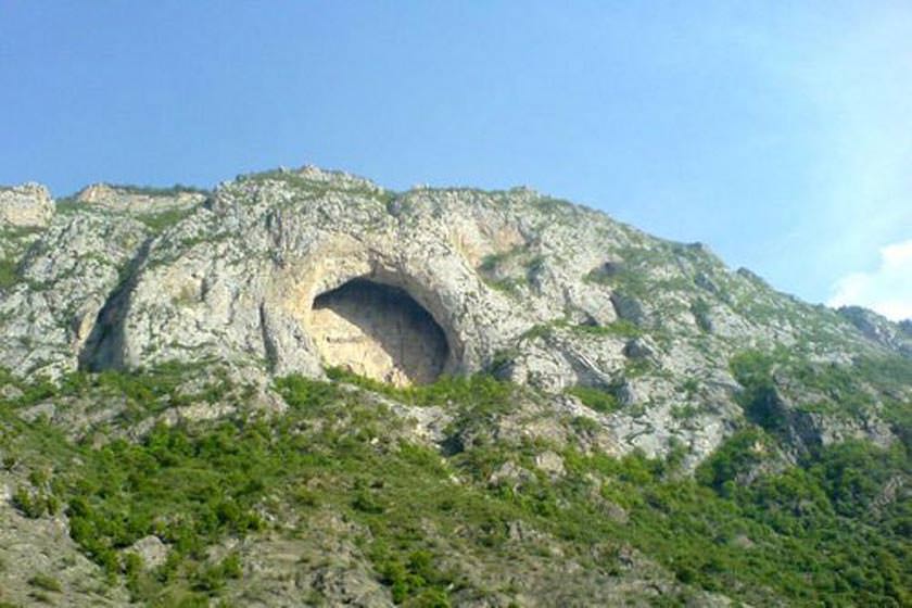 آسیب رسانی معادن به آثار تاریخی ادامه دارد؛ خطر تخریب در کمین غار تاریخی اسپهبد خورشید