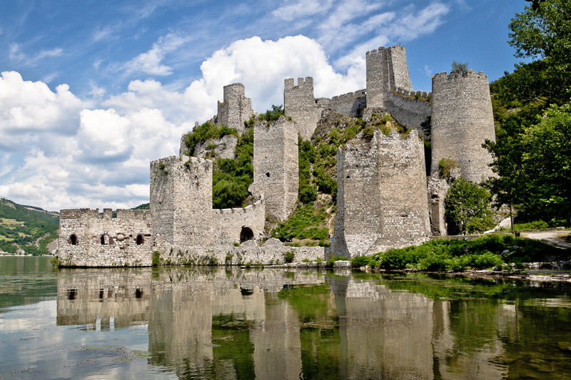 قلعه های صربستان
