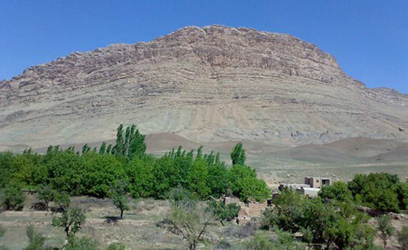 قلعه ال در ارتفاعات شهرستان نراق
