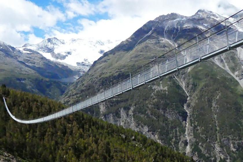طولانی ترین پل معلق عابران جهان در سوئیس افتتاح شد