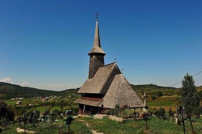 کلیساهای چوبی مارامورس، یادگاران گذشته در رومانی