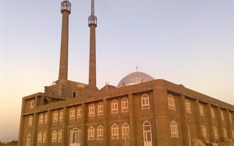 مناره های بلند مسجد جاع اشکذر