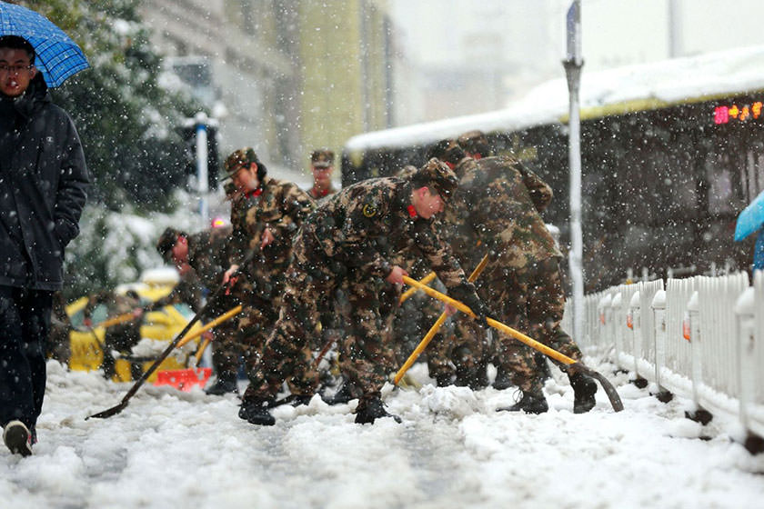 کشته شدن ۱۰ نفر در چین در پی بارش برف