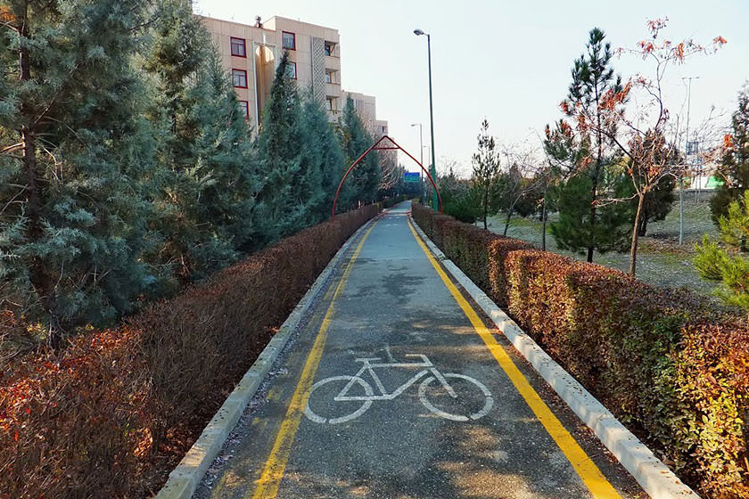 رونمایی از اولین مسیر گردشگری با دوچرخه در بافت تاریخی تهران همزمان با روز هوای پاک
