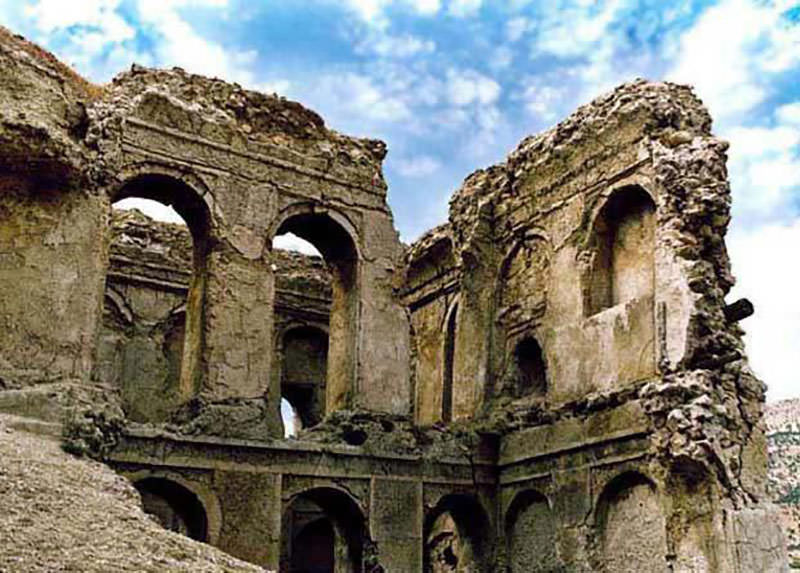 قلعه‌ تاریخی چرام