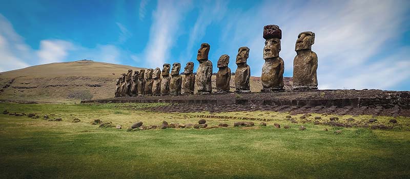 تندیس های باستانی و سنگی جزیره ایستر در شیلی