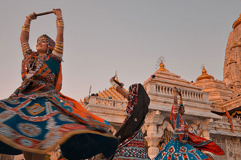 با آداب و رسوم مردم هند آشنا شوید
