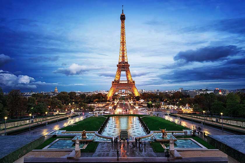 تعطیلی برج ایفل و ده ها مکان گردشگری در فرانسه