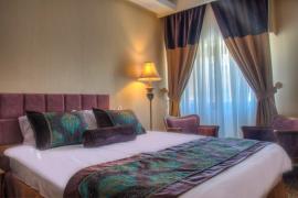 هتل های ۴ ستاره شیراز؛ از اتاق‌های مجلل تا سوئیت و آپارتمان