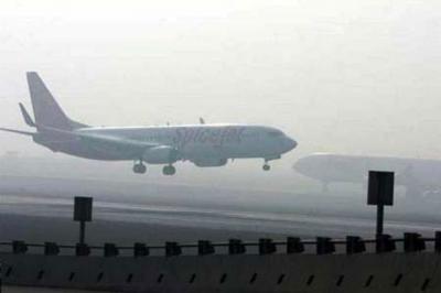 مه غلیظ، پروازهای فرودگاه اهواز را لغو کرد
