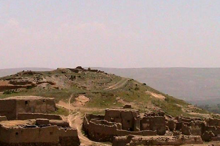 تپه باستانی آناهیتا