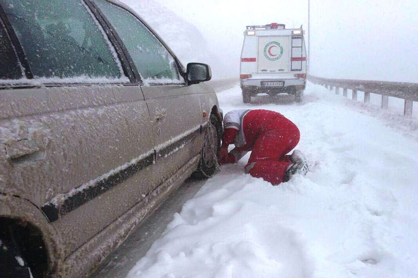 اخطاریه سازمان هواشناسی: وقوع کولاک برف در محورهای تهران - چالوس و جاده هراز 