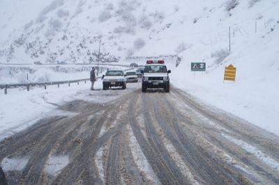 ادامه بارش برف و باران در جاده‌های ۱۱ استان | از سفرهای غیر ضروری پرهیز کنید