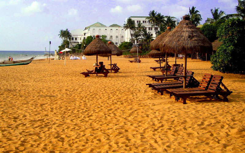 ساحل مونت لاوینیا (Mount Lavinia Beach)