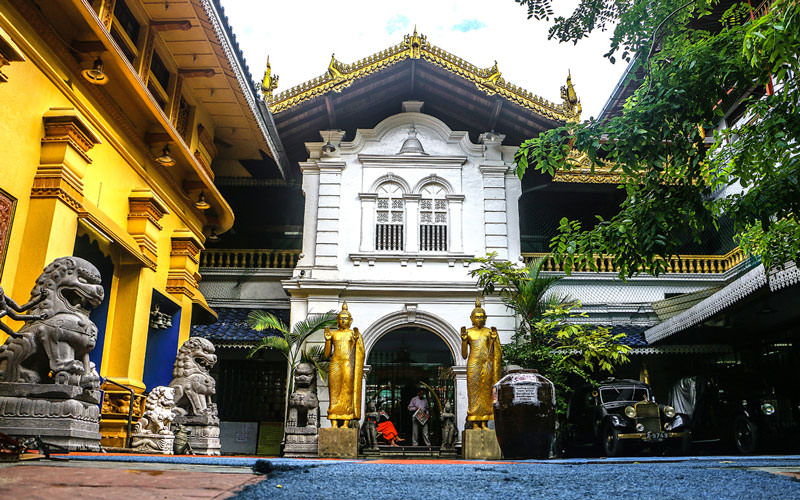 معبد بودایی گانگارامایا (Gangaramaya Buddhist Temple)