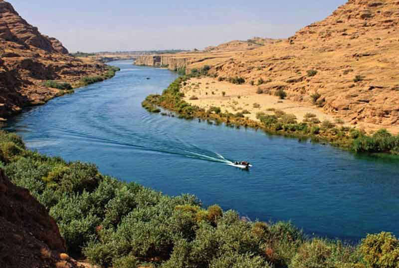 قایق سواری در رود دز