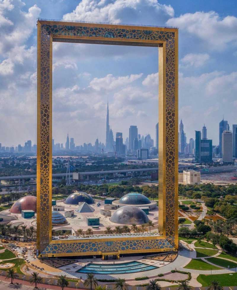 قاب عکس دبی (The Dubai Frame)